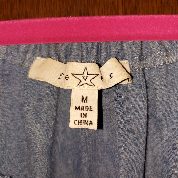 SOLD! Sale 🌞 Fever~Chambray Off the Shoulder White Eyelet Embroidered Top - Picture 4 of 15